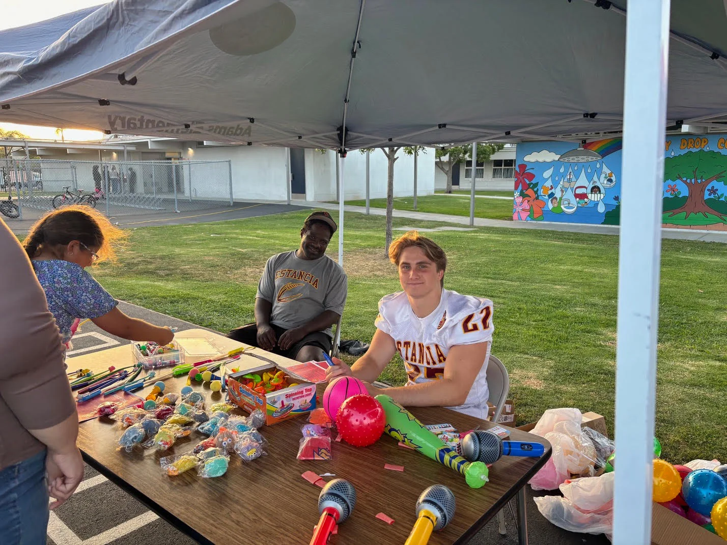 Estancia Footall All Smiles under the Tent